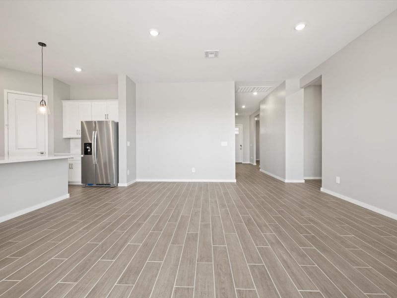 Spacious, unfurnished interior of a new home in Paloma Creek - Signature Series, Surprise (Image 8).