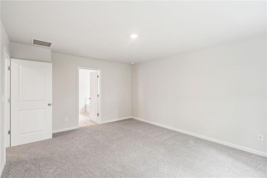 Spacious, unfurnished interior of a new home in Westmont Preserve, Powder Springs (Image 30). Spacious, unfurnished interior of a new home in Westmont Preserve, Powder Springs (Image 30).
