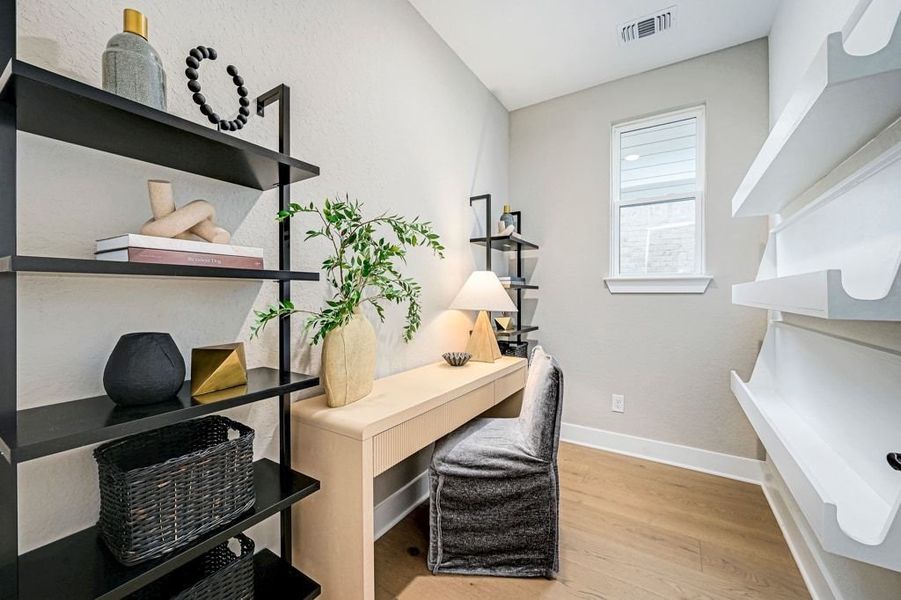 Representative furnished interior of a home built from the Rainier by Pulte Homes in West Cypress Hills, Spicewood (Image 16). Representative furnished interior of a home built from the Rainier by Pulte Homes in West Cypress Hills, Spicewood (Image 16).