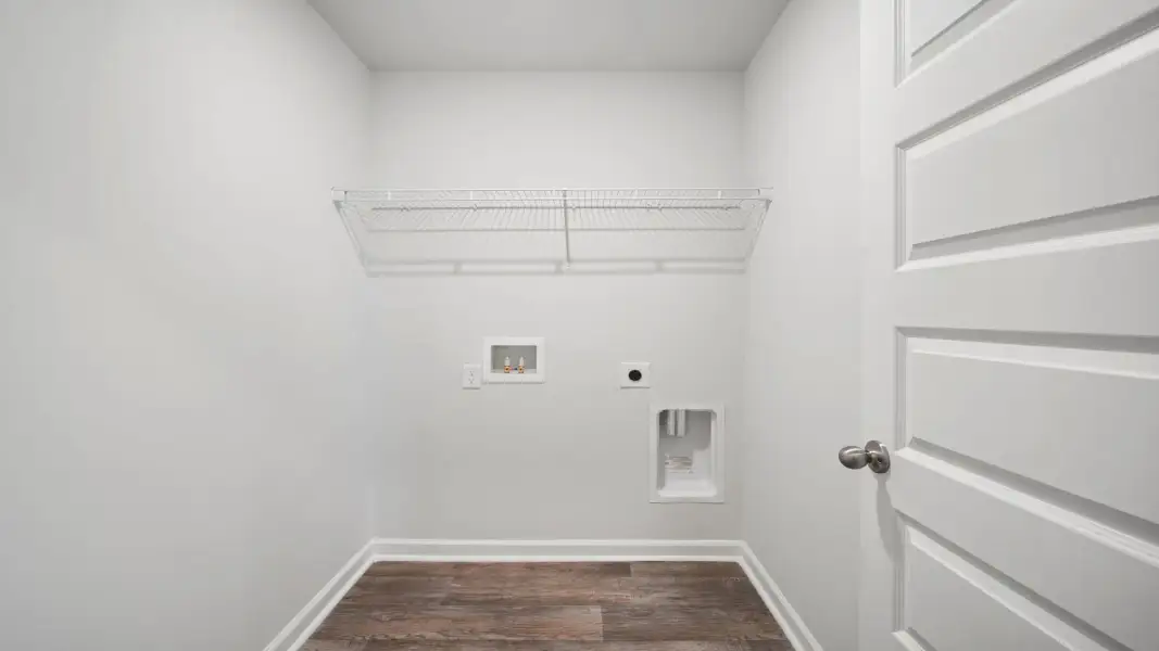 Spacious, unfurnished interior of a new home in The Retreat at East Argent, Ridgeland (Image 20).