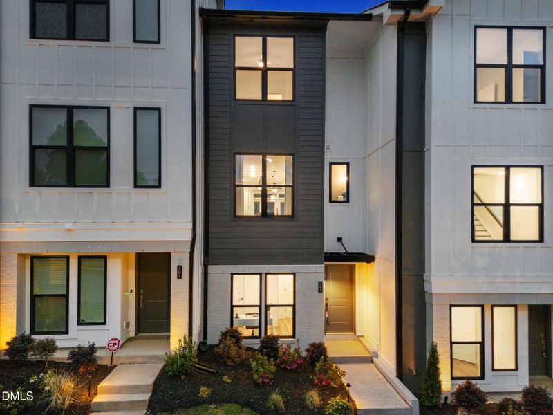 10-web-or-mls-DJI_20250406195542_0689_D