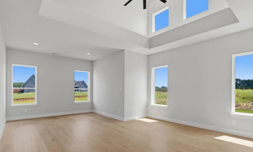 Spacious, unfurnished interior of a new home in Capitol Hill, Anna (Image 23).
