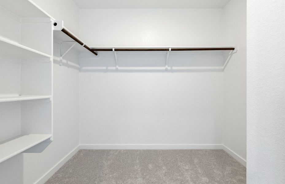 Spacious, unfurnished interior of a new home in Sonterra, Jarrell (Image 14).