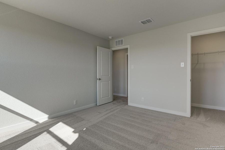 Spacious, unfurnished interior of a new home in The Preserve at the Wilder, Adkins (Image 34).
