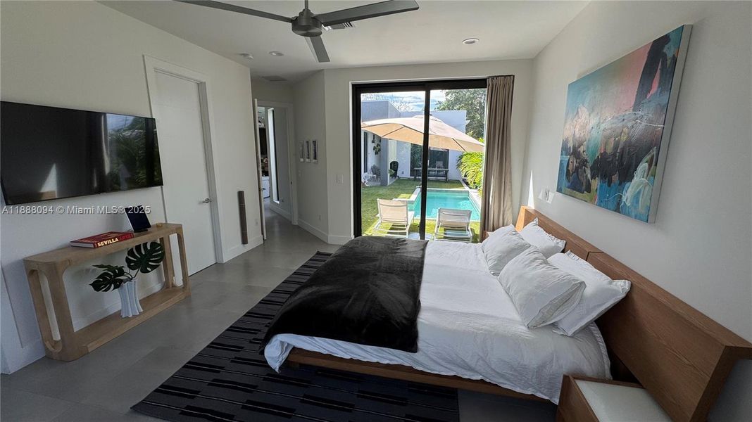 Furnished interior view inside a new home in , Wilton Manors (Image 11).