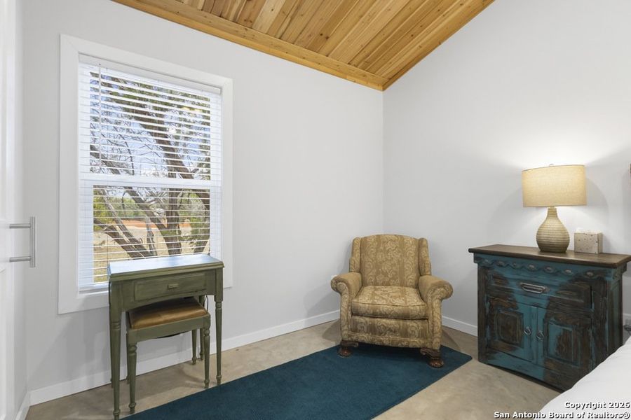 Furnished interior view inside a new home in , Bandera (Image 10).