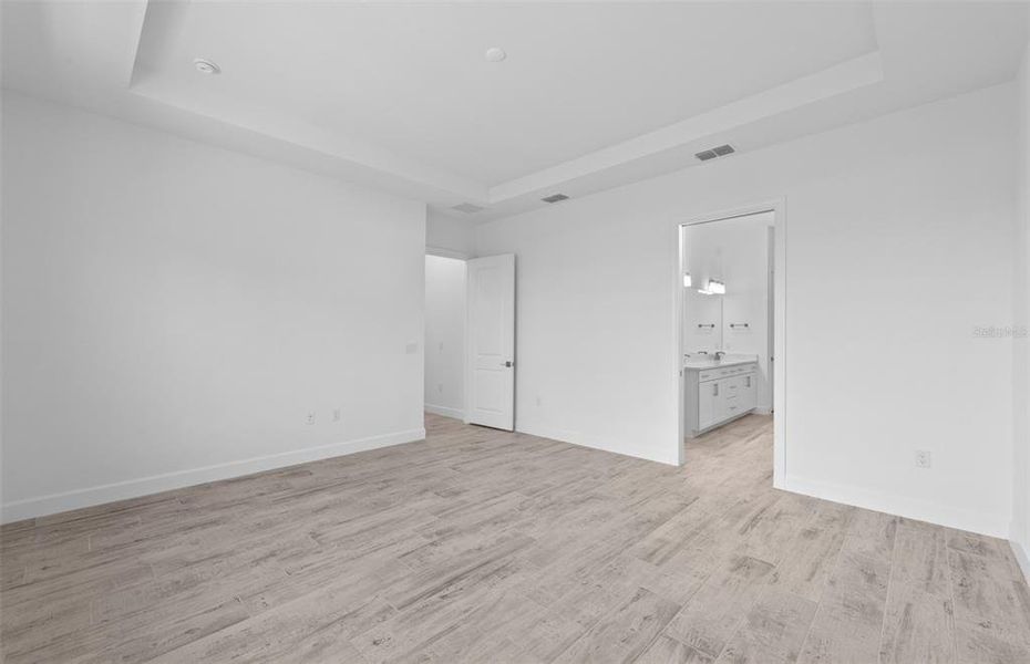 Spacious, unfurnished interior of a new home in BeachWalk by Manasota Key, Englewood (Image 20). Spacious, unfurnished interior of a new home in BeachWalk by Manasota Key, Englewood (Image 20).