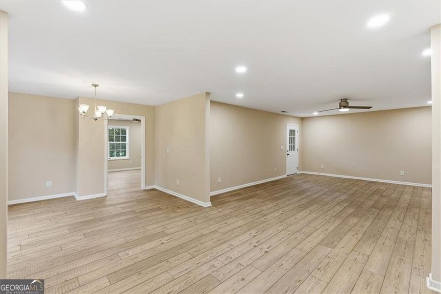 Spacious, unfurnished interior of a new home in , Taylorsville (Image 25).