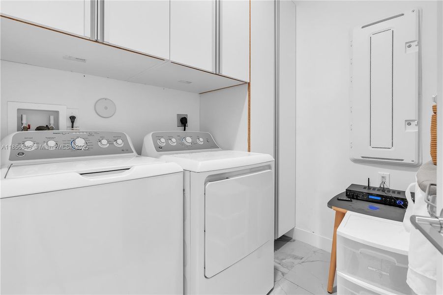 Furnished interior view inside a new home in , Miramar (Image 16).