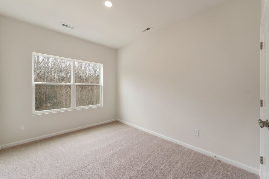 Spacious, unfurnished interior of a new home in Edwards Station, Taylors (Image 26).