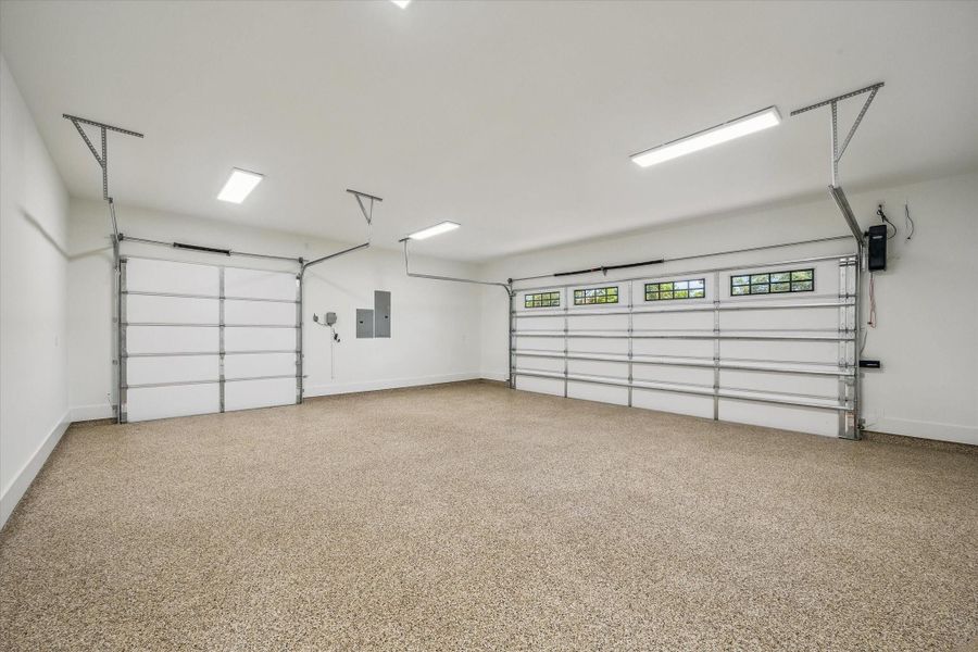 Spacious, unfurnished interior of a new home in , Houston (Image 35).