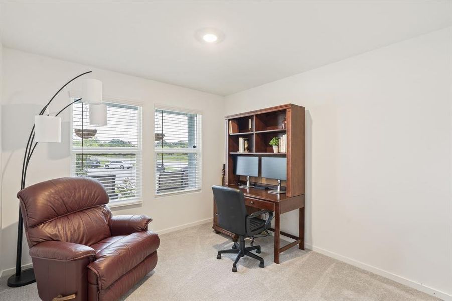 A Quiet Space To Focus, Create Or Work From Home (Could Be An Extra Bedroom)