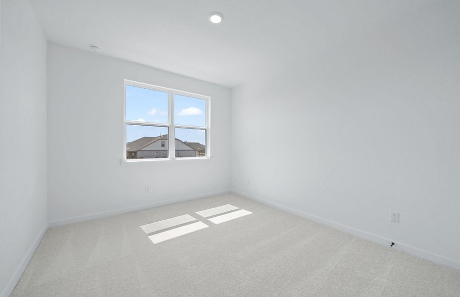Spacious, unfurnished interior of a new home in 6 Creeks, Kyle (Image 53).