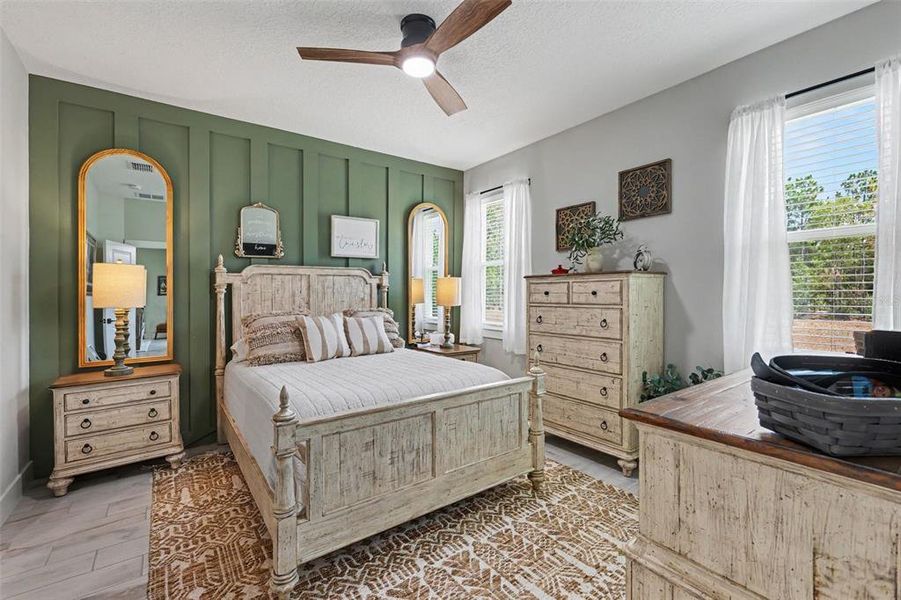Furnished interior view inside a new home in , Dunnellon (Image 17).