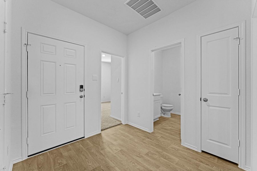 Spacious, unfurnished interior of a new home in , Kyle (Image 13).
