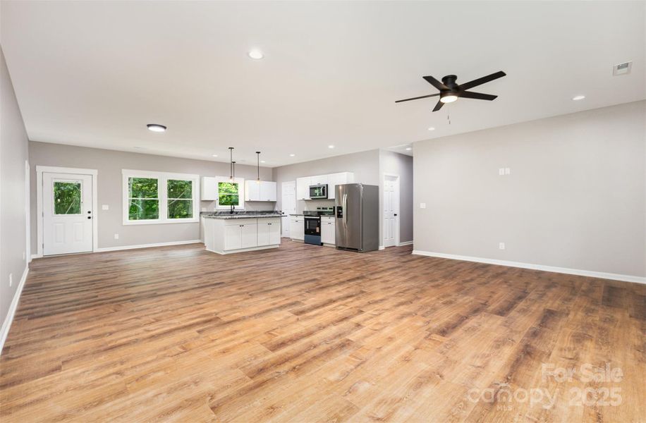 Spacious, unfurnished interior of a new home in , Lincolnton (Image 10).