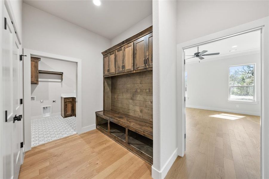 Mudroom featuring light wood-style flooring, recessed lighting, and a ceiling fan