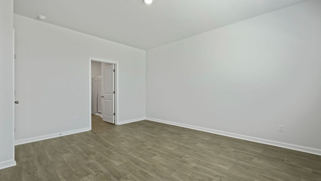 Representative unfurnished interior of a home built from the ELLE by D.R. Horton in Lakeview at Kitfield, Moncks Corner (Image 27).