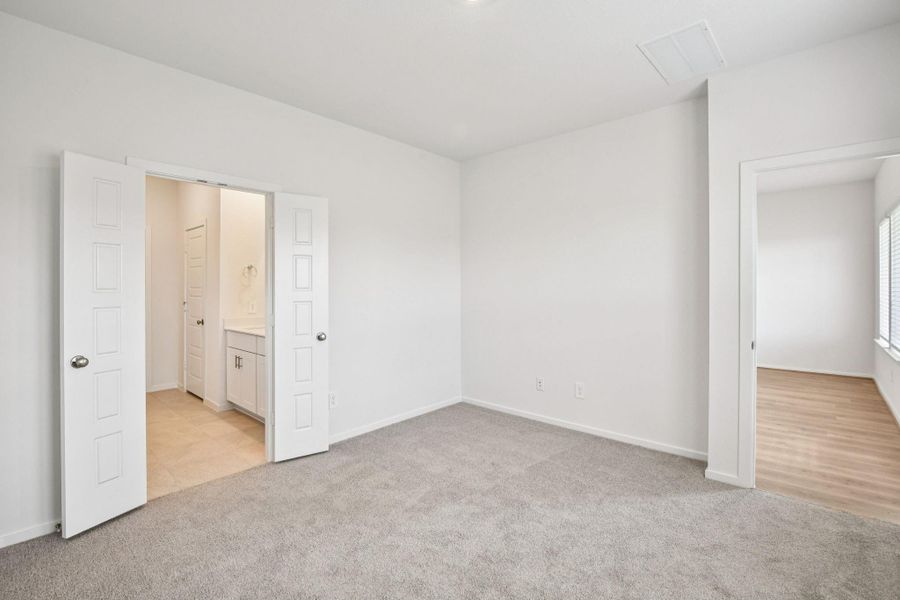 Spacious, unfurnished interior of a new home in Landing Meadows - Traditional Series, New Caney (Image 28).