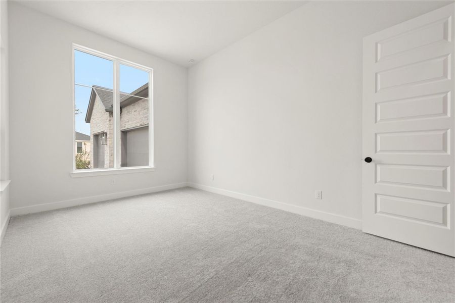 Spacious, unfurnished interior of a new home in ARTAVIA® - 65' Art Collection, Conroe (Image 10).