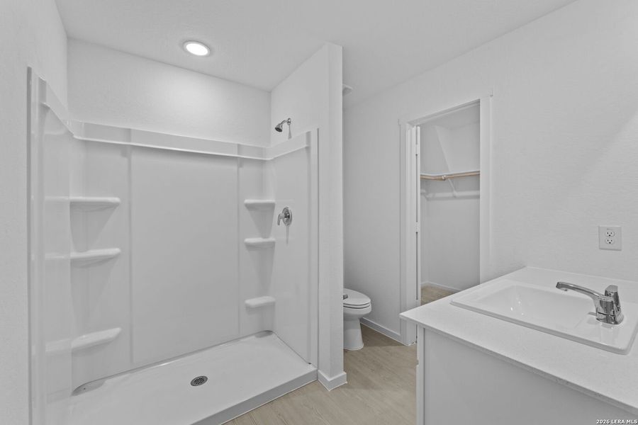 Furnished interior view inside a new home in Guadalupe Ridge, New Braunfels (Image 9).