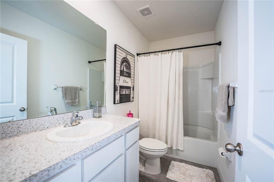 Furnished interior view inside a new home in , Plant City (Image 64).