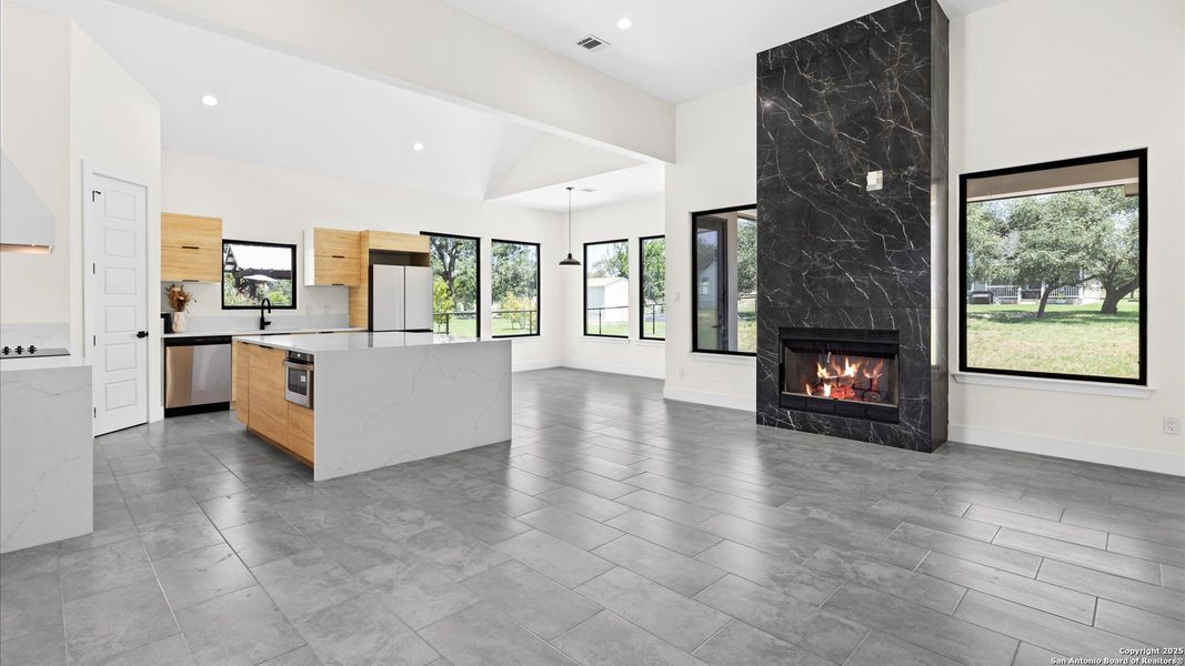 Furnished interior view inside a new home in , Blanco (Image 17).