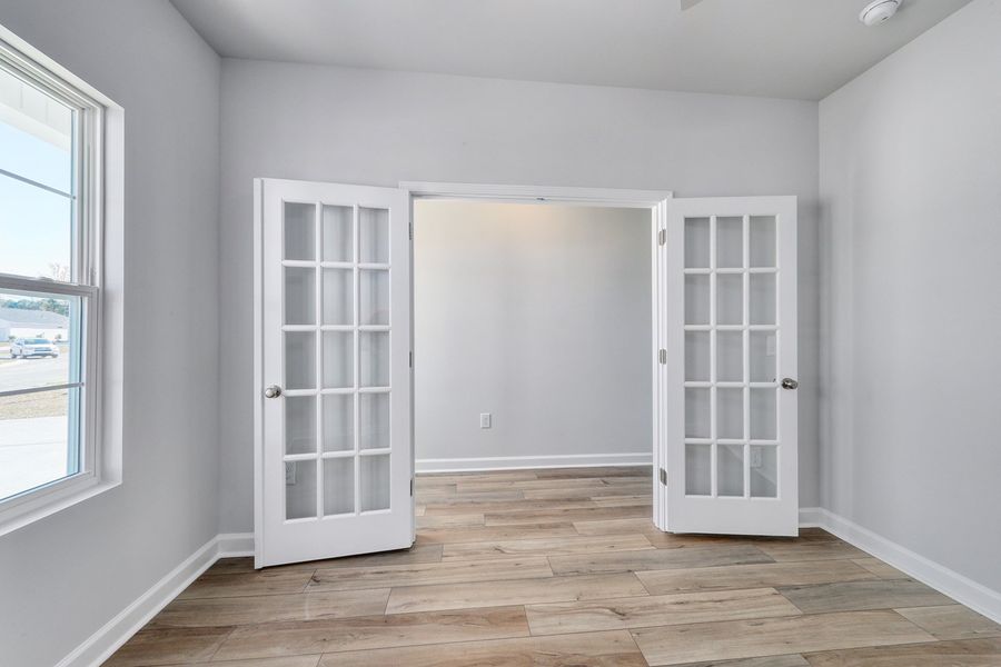 Spacious, unfurnished interior of a new home in Jordan Grove, Conway (Image 16).