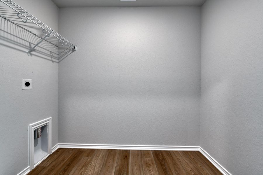 Representative unfurnished interior of a home built from the Alexis by Ashton Woods in Hennersby Hollow, San Antonio (Image 14).