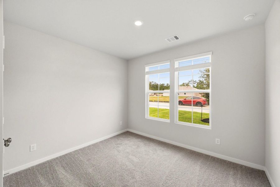 Spacious, unfurnished interior of a new home in Crockett Meadows, Conroe (Image 23).