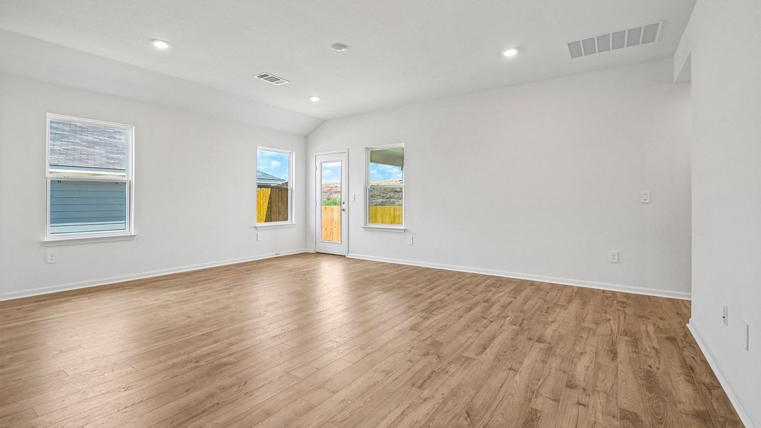 Spacious, unfurnished interior of a new home in Prairie Lakes, Buda (Image 15).