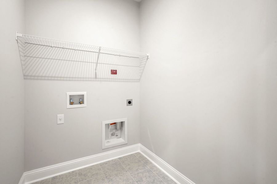 Spacious, unfurnished interior of a new home in Sun City Hilton Head, Bluffton (Image 27).