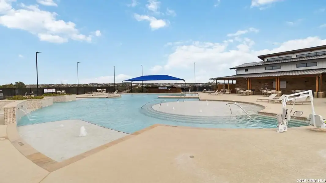 Community amenities in Brookstone Creek, San Antonio (Image 28).