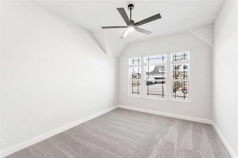 Spacious, unfurnished interior of a new home in Villages of Walnut Grove, Midlothian (Image 19).
