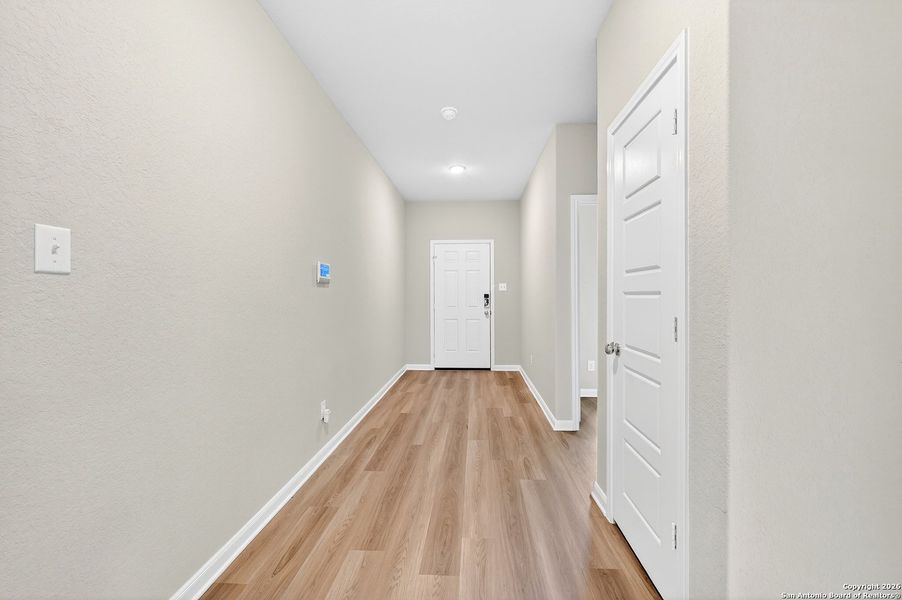Spacious, unfurnished interior of a new home in Winding Brook, San Antonio (Image 49).