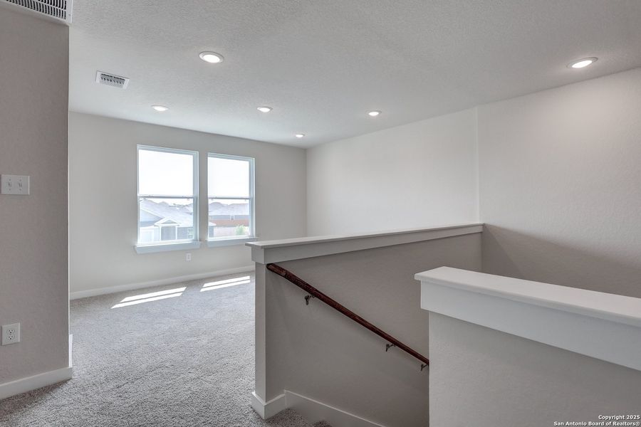 Image 33 of a home in Cinco Lakes. Image 33 of a home in Cinco Lakes.