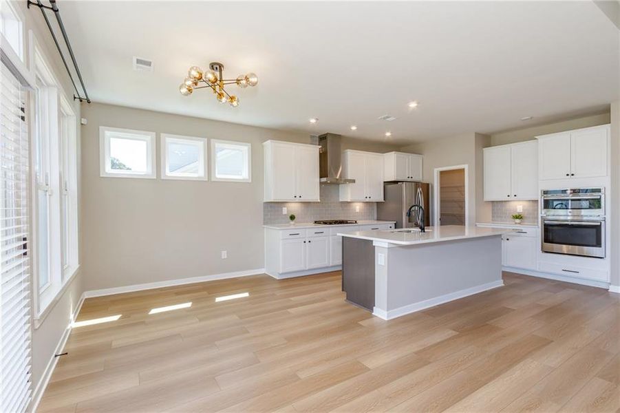 Furnished interior view inside a new home in Sweetbay Farm, Lawrenceville (Image 10).