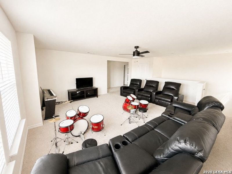 Furnished interior view inside a new home in Canyon Crest, San Antonio (Image 12). Furnished interior view inside a new home in Canyon Crest, San Antonio (Image 12).