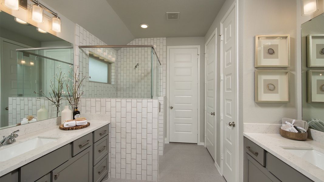 Representative furnished interior of a home built from the 1593W by Perry Homes in Santa Rita Ranch Tierra Rosa, Liberty Hill (Image 14).