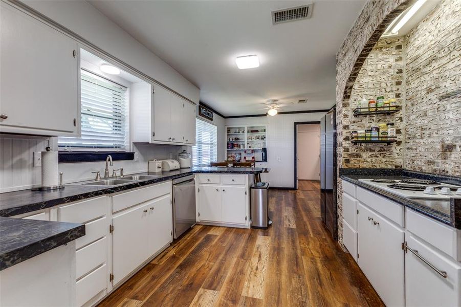 Kitchen original home. Kitchen original home.