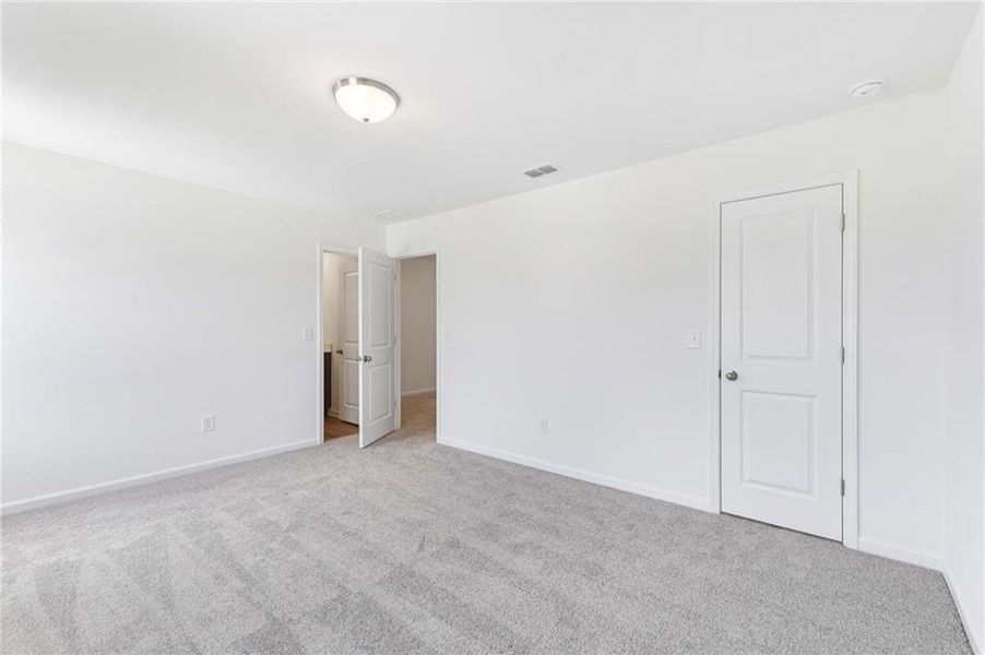 Spacious, unfurnished interior of a new home in The Estates at Casteel, Bethlehem (Image 18).