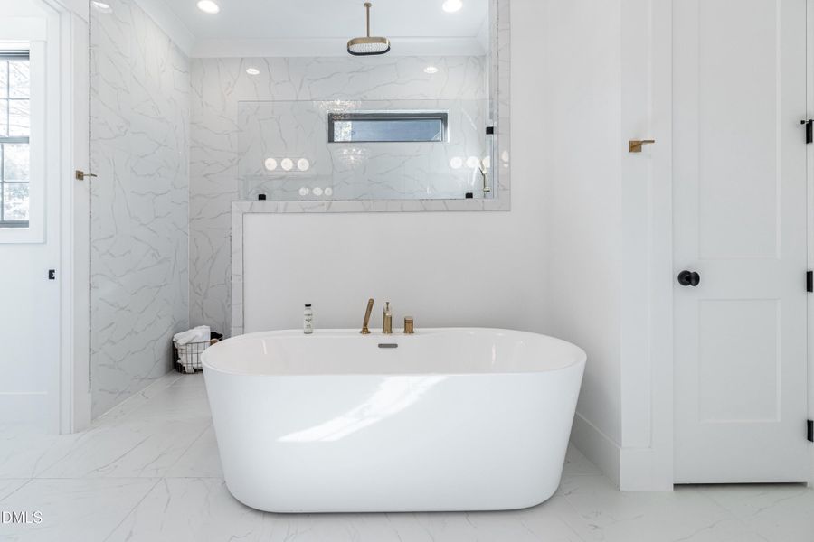 8420_BELLS_LAKE RD_INTERIOR_31