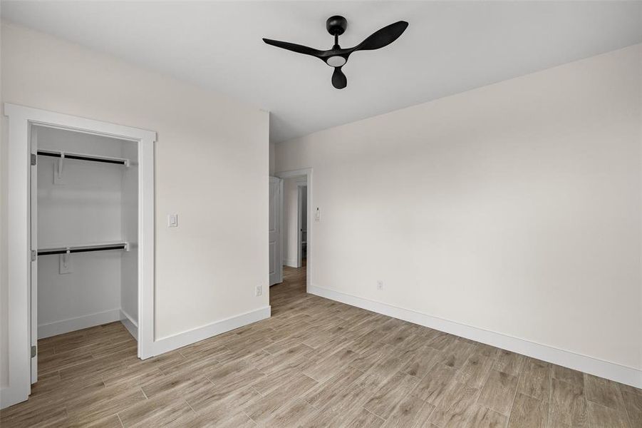 Spacious, unfurnished interior of a new home in , Granbury (Image 30).