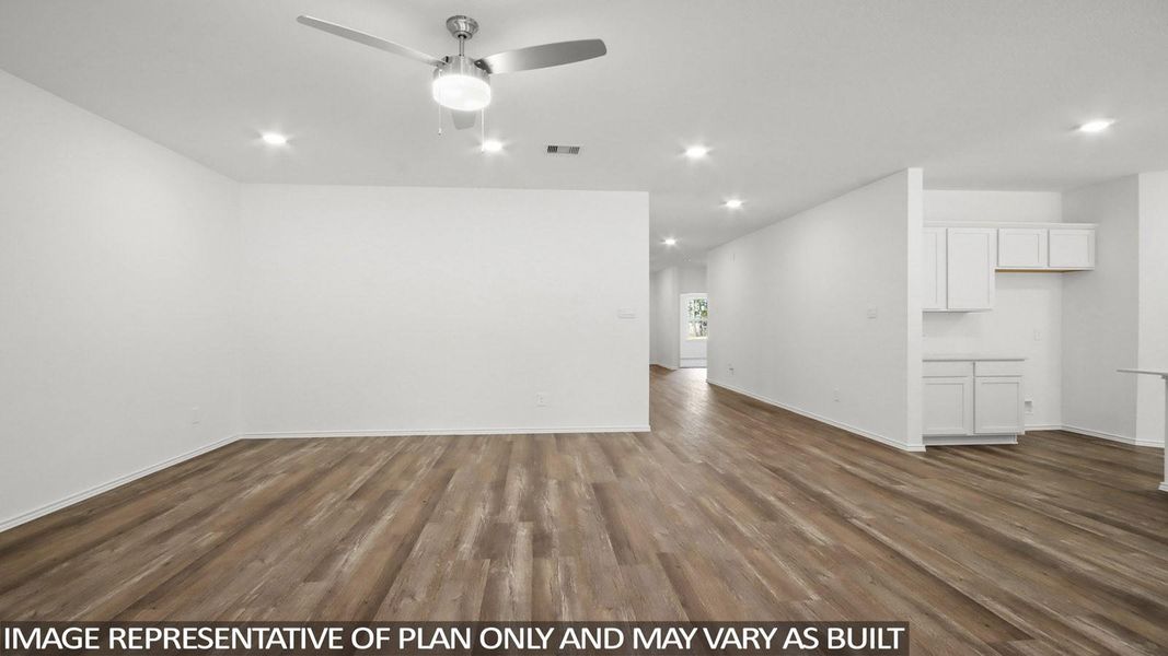 Spacious, unfurnished interior of a new home in River Ranch Meadows, Dayton (Image 10).