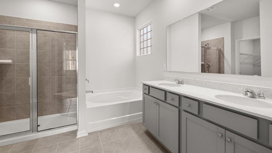 Furnished interior view inside a new home in Falcon Landing, Gainesville (Image 6).