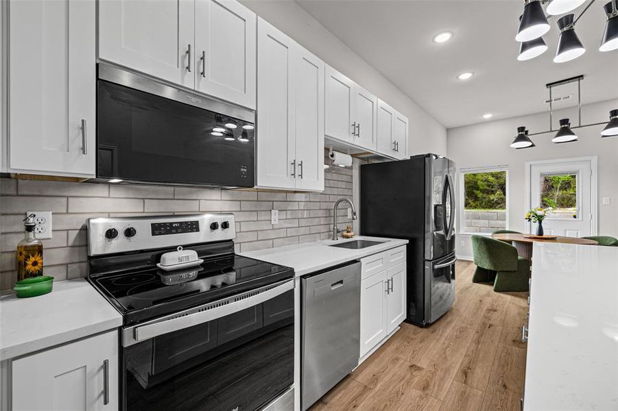 Furnished interior view inside a new home in , Granbury (Image 18).