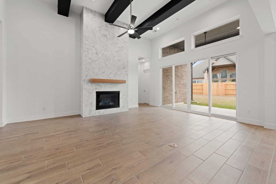 Representative unfurnished interior of a home built from the Rivers 60′ Lot by Chesmar Homes in Fulshear Lakes, Fulshear (Image 19).