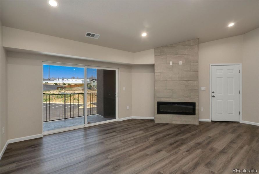 Spacious, unfurnished interior of a new home in , Denver (Image 12).