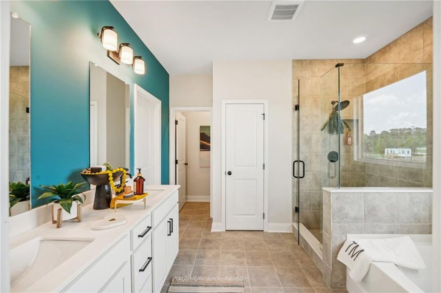 Furnished interior view inside a new home in Bennett Farm, Loganville (Image 10). Furnished interior view inside a new home in Bennett Farm, Loganville (Image 10).