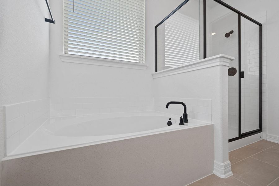 Note: Sample product photo. Actual exterior and interior selections may vary by homesite. Photo may be virtually staged